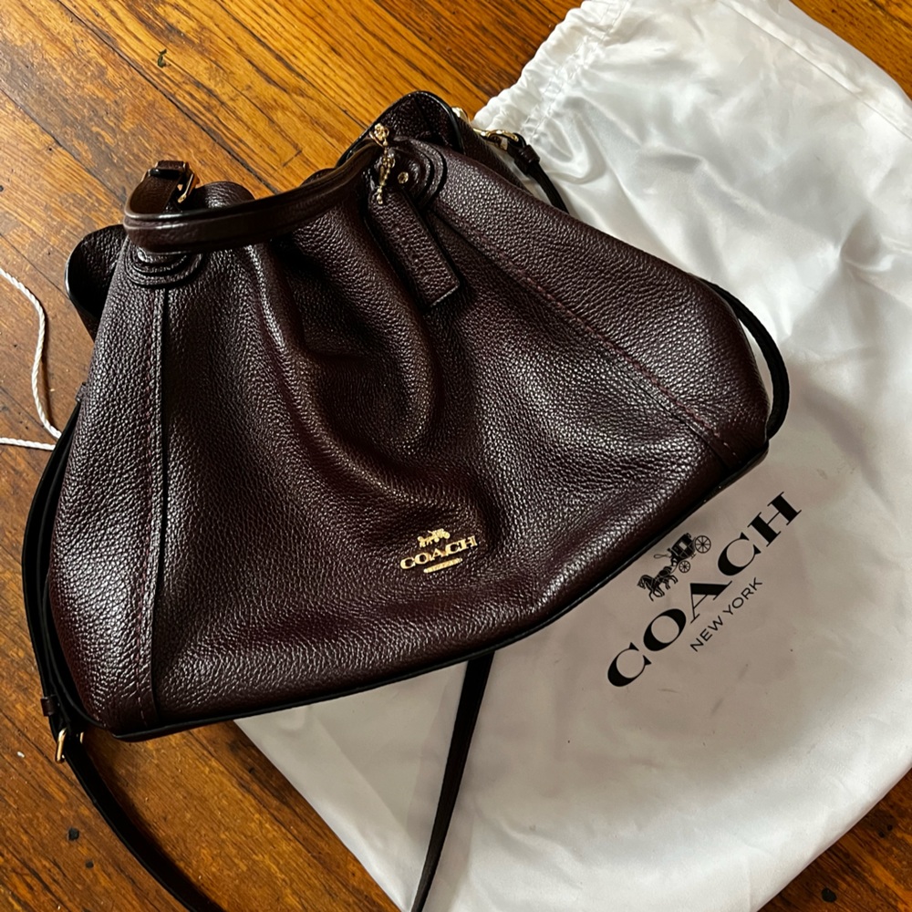 100% authentic Coach Burgundy bag!